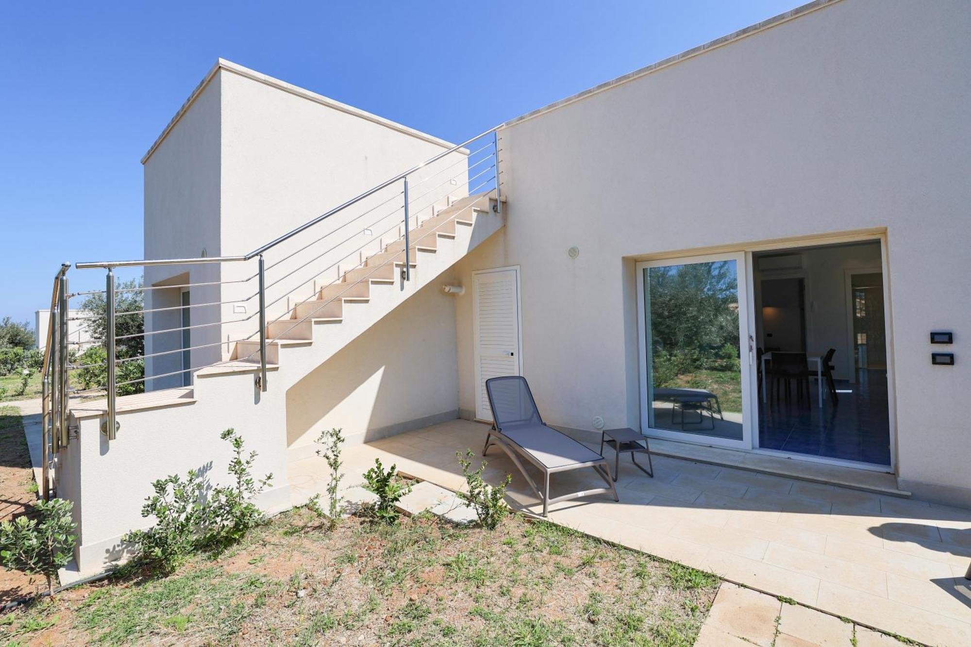Aura Maris Beach Residence Mazzaforno Чефалу Екстериор снимка