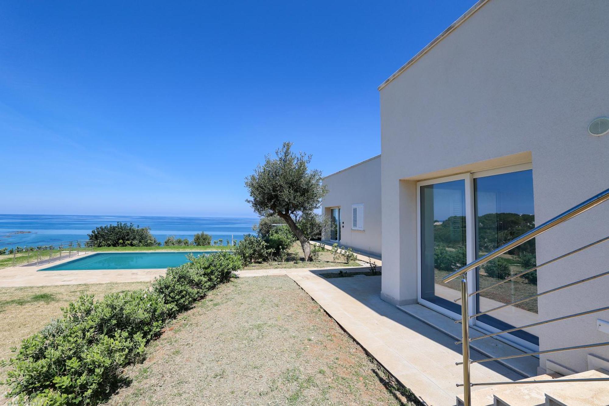 Aura Maris Beach Residence Mazzaforno Чефалу Екстериор снимка
