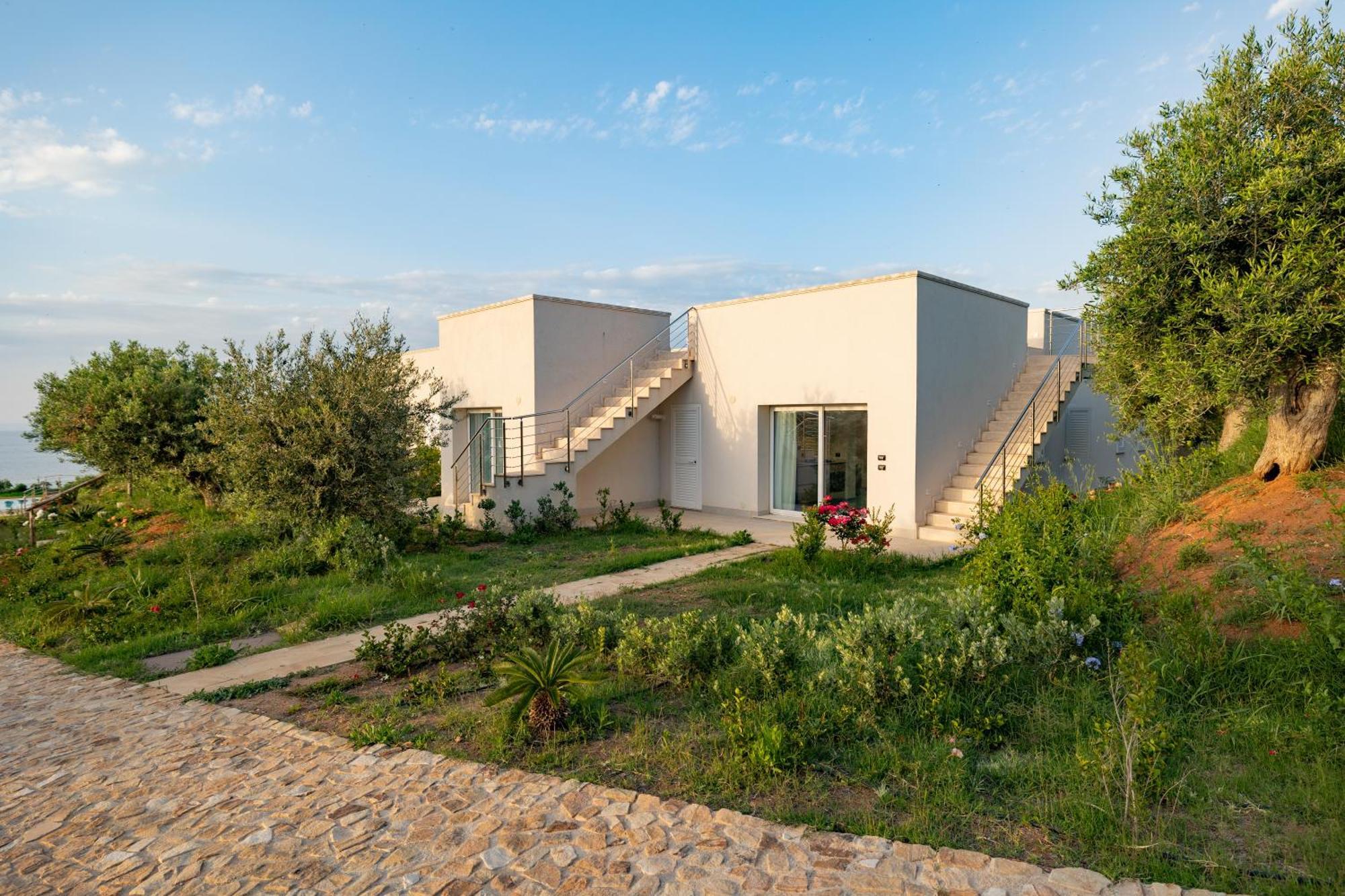 Aura Maris Beach Residence Mazzaforno Чефалу Екстериор снимка