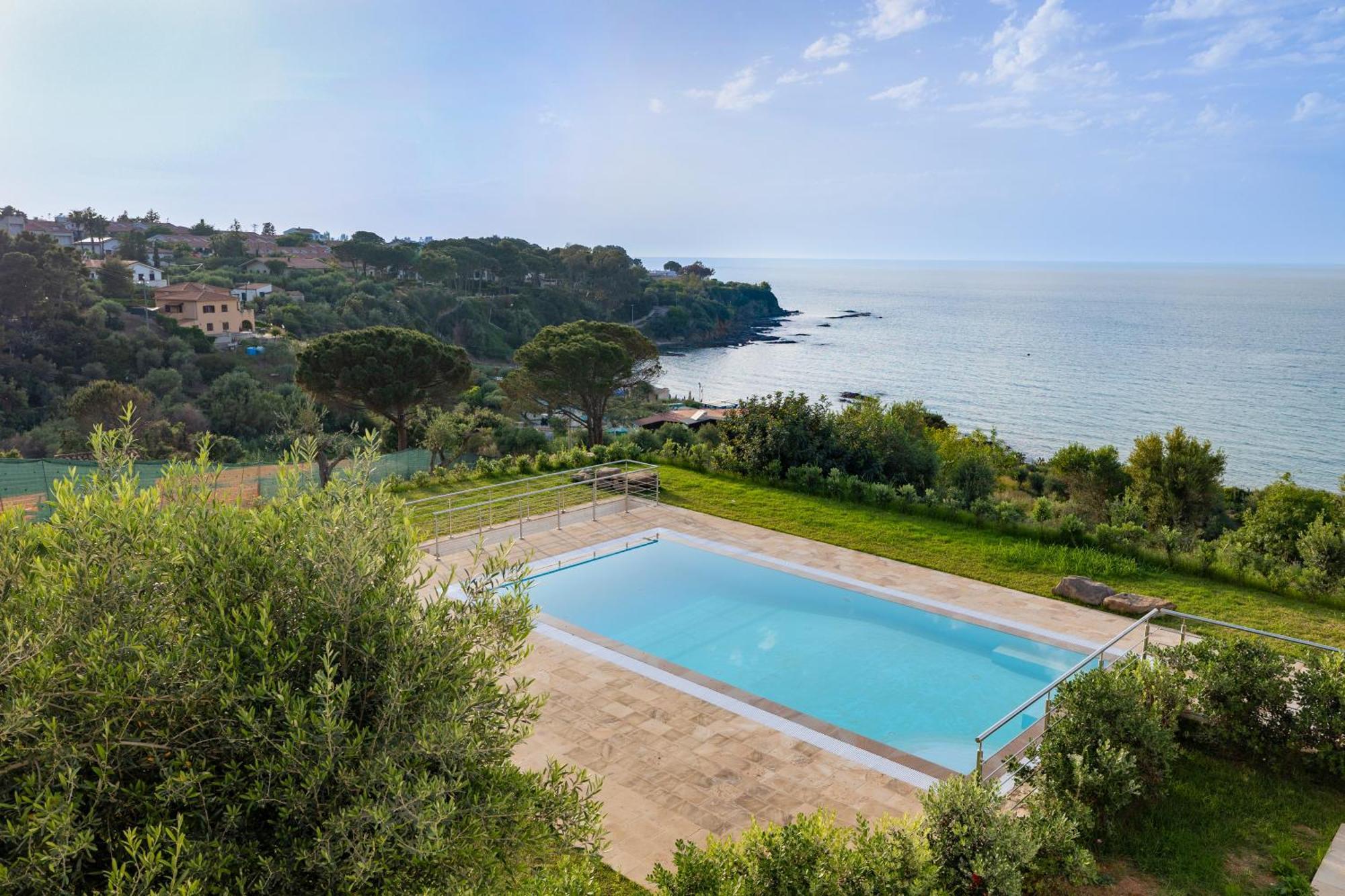 Aura Maris Beach Residence Mazzaforno Чефалу Екстериор снимка