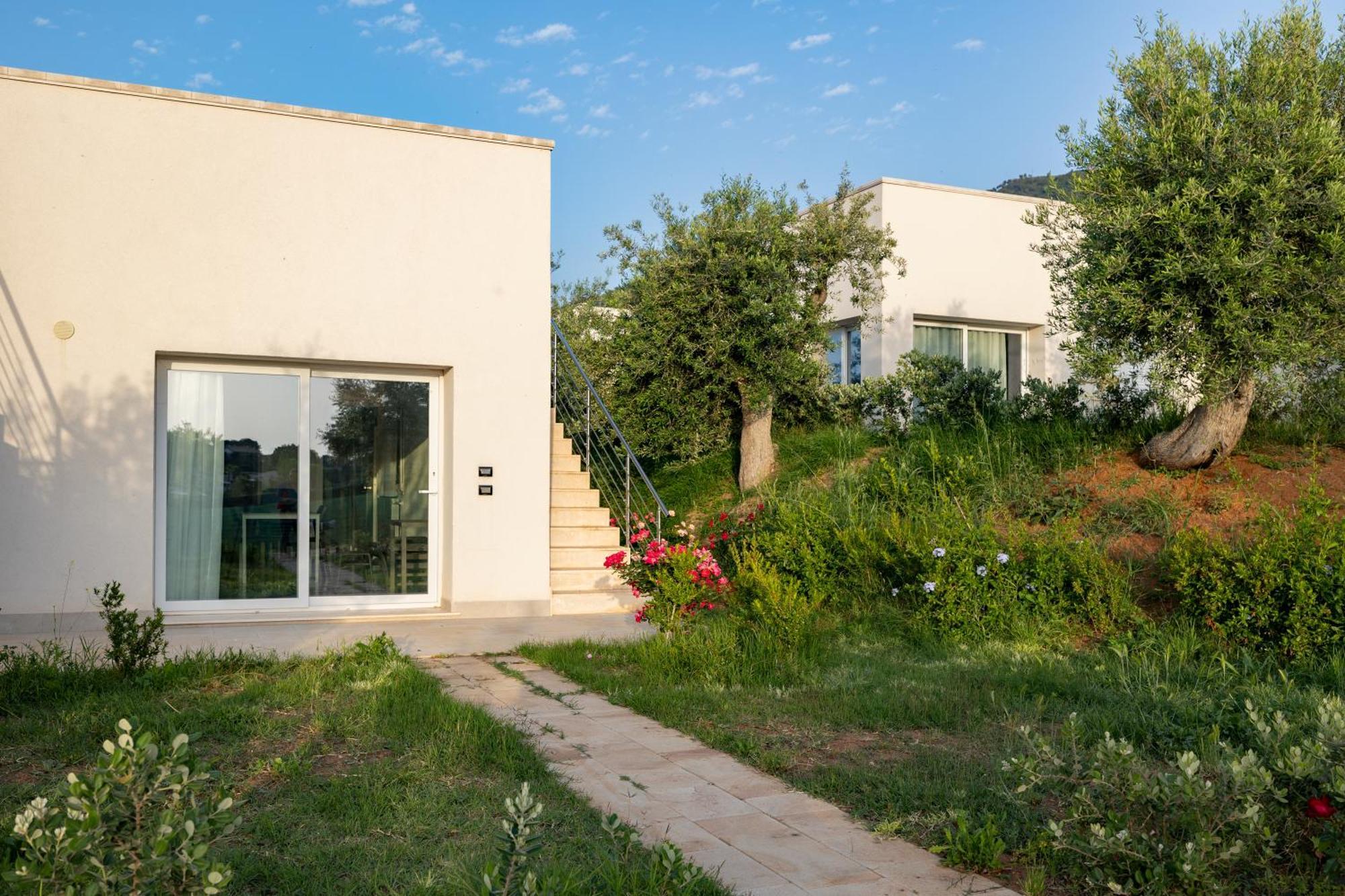 Aura Maris Beach Residence Mazzaforno Чефалу Екстериор снимка