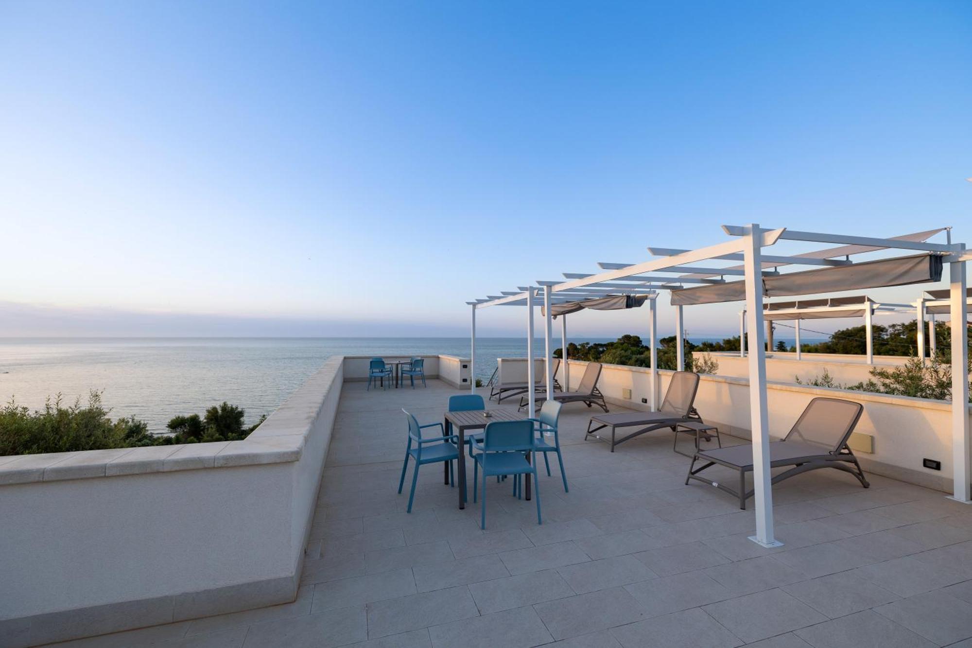 Aura Maris Beach Residence Mazzaforno Чефалу Екстериор снимка