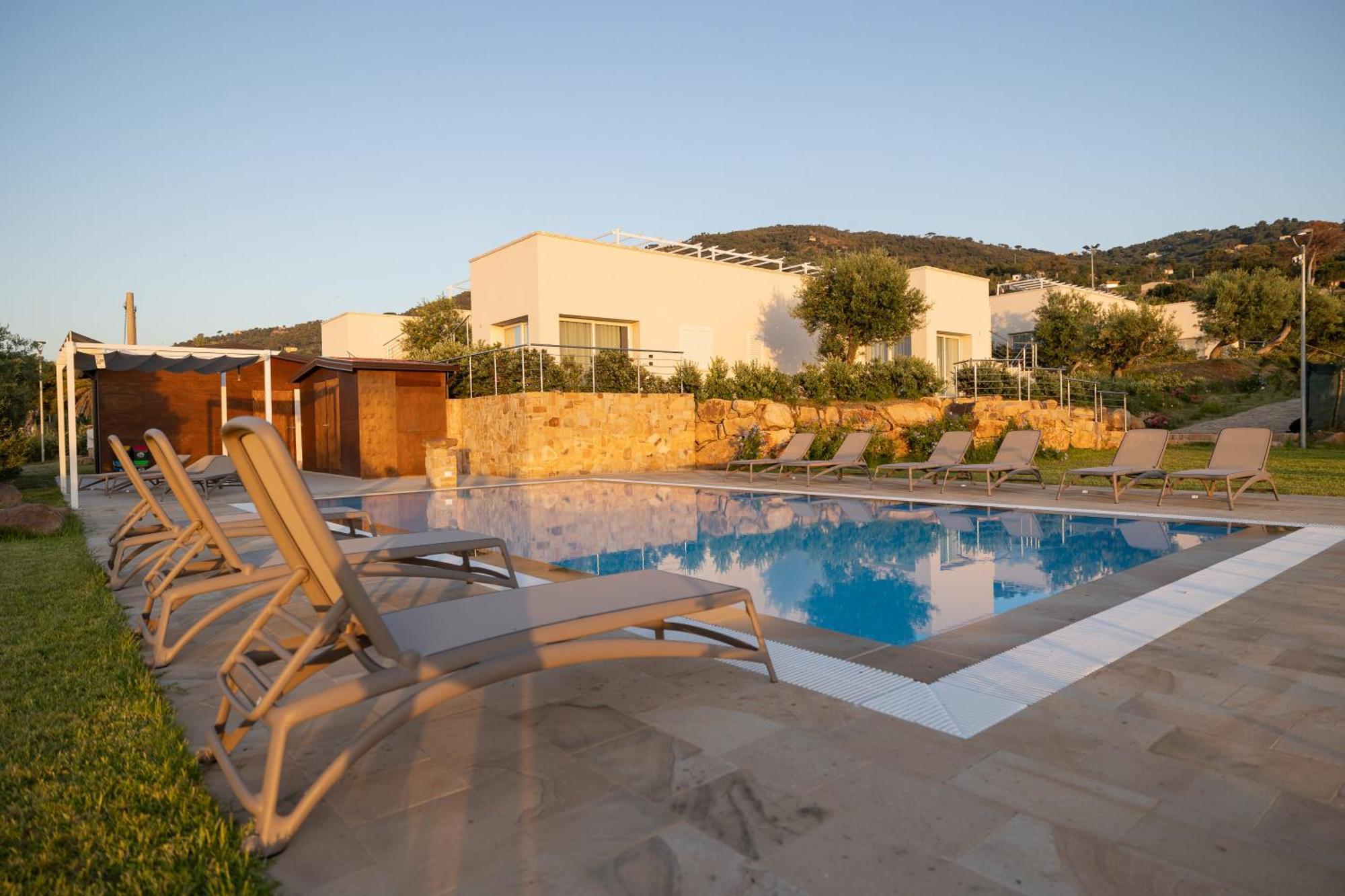 Aura Maris Beach Residence Mazzaforno Чефалу Екстериор снимка